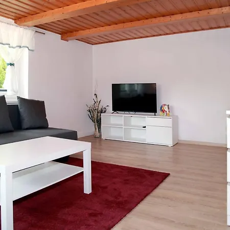 -schiefe- Marie Apartment