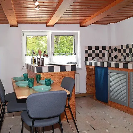 Apartment -schiefe- Marie *