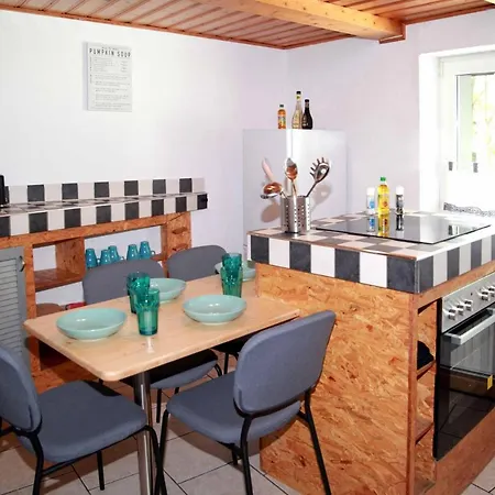 -schiefe- Marie Apartment *
