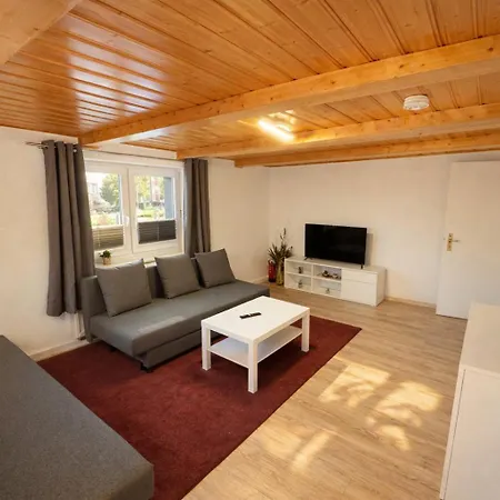 Apartment-schiefe- Marie * אוברלונגוויץ