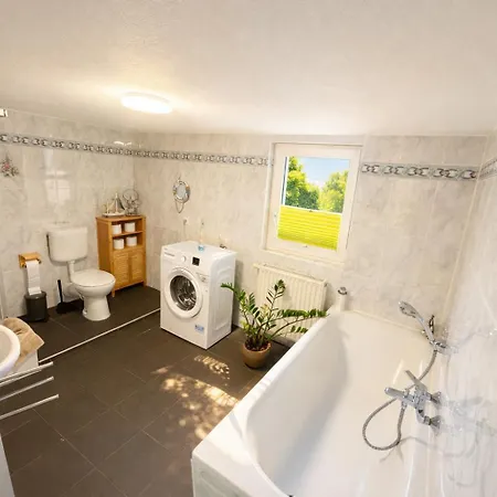 -schiefe- Marie 公寓