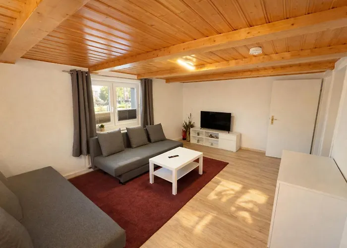 Apartment-schiefe- Marie * אוברלונגוויץ