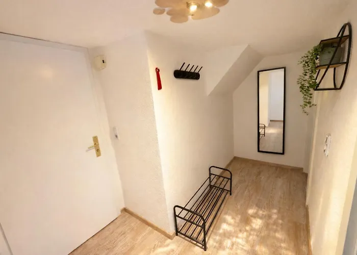 Apartment-schiefe- Marie דירה *